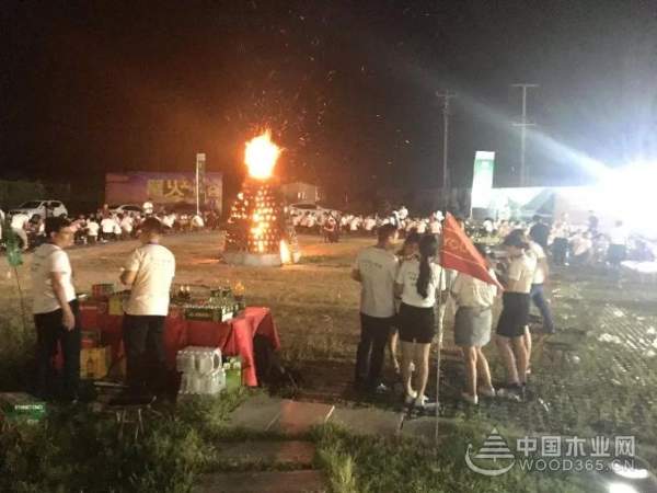 “与饰俱进 聚势共赢 ”-YOUTH优饰板材2018年经销商大会圆满成功