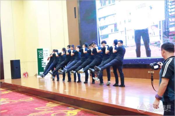 “与饰俱进 聚势共赢 ”-YOUTH优饰板材2018年经销商大会圆满成功