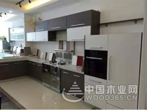 平安树板材橱柜，惊艳厨房的美