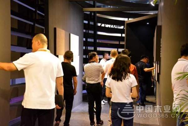 用板材诠释空间美学，拜勒尼强势亮相广州建博会