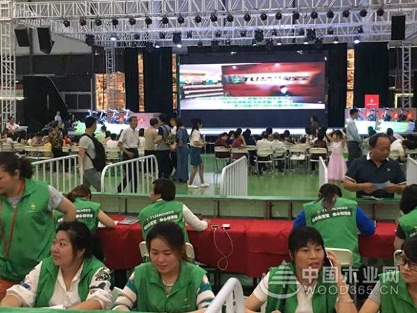 兔宝宝环保行江西站“2734单，定金903万元”再创佳绩