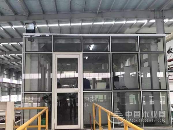 丰林集团各工厂开展送清凉活动