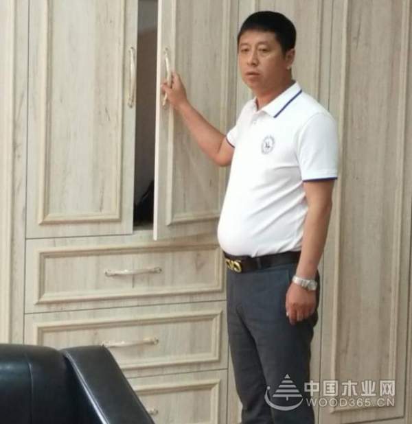 亲密无间 合作双赢 七彩祥云与经销商一起成长