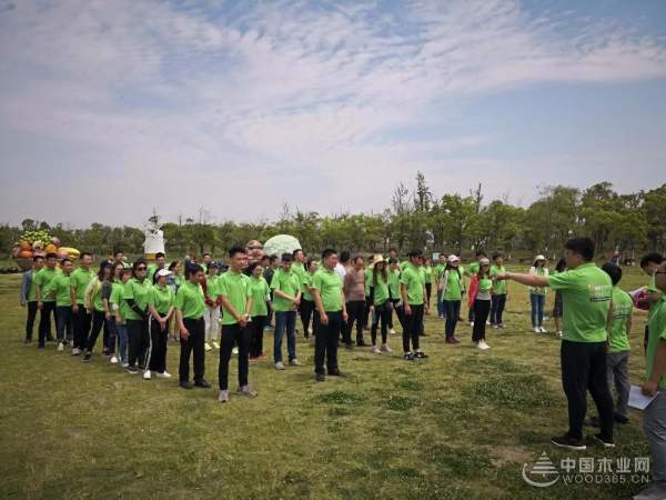 圣鹿国际**季度《团队奋进 努力拼搏》户外拓展训练圆满完成！