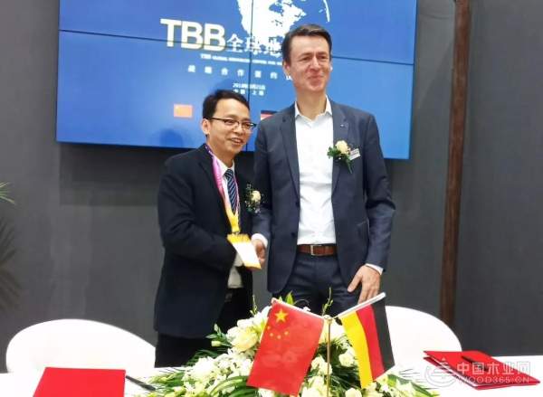 TBB全球地材中心与Swiss Krnon等全球知名地材品牌商签署战略合作协议